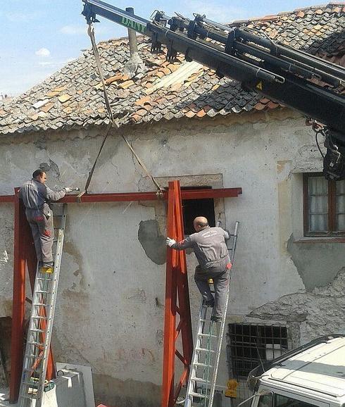 La calle Magdalena de Cuéllar permanecerá cerrada al tráfico por las obras en un inmueble