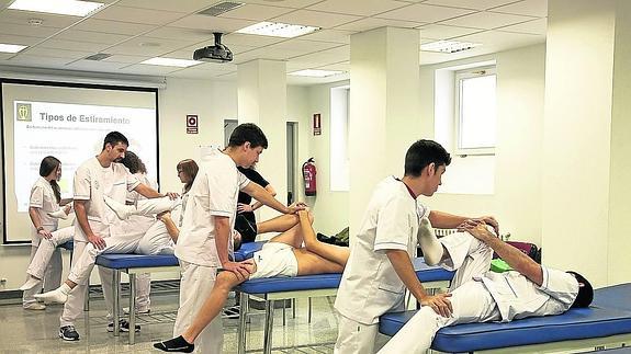 La Universidad Pontificia salmantina se afianza en Madrid con más grados