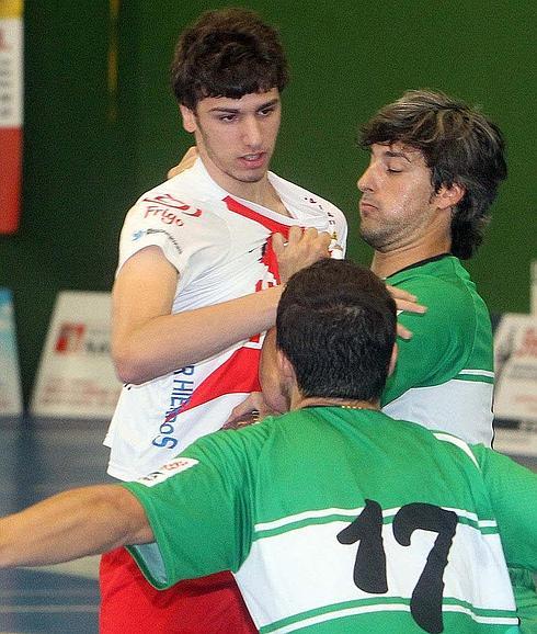 David Fernández da marcha atrás tras renovar con el Nava y ficha por el Atlético Valladolid