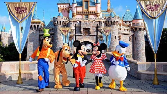 Disney prohibe los palos de 'selfies'