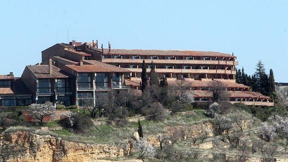 El PSOE pide mejoras en los paradores de Segovia y La Granja de San Ildefonso