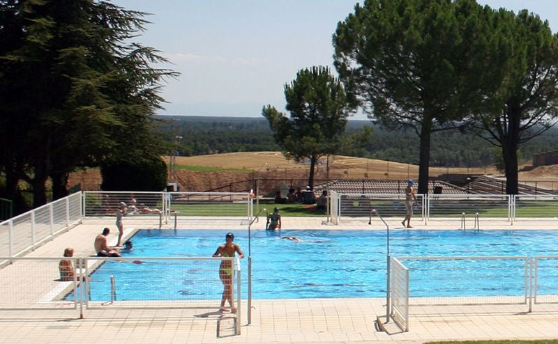 El Ayuntamiento dice que la piscina ha pasado todos los controles sanitarios