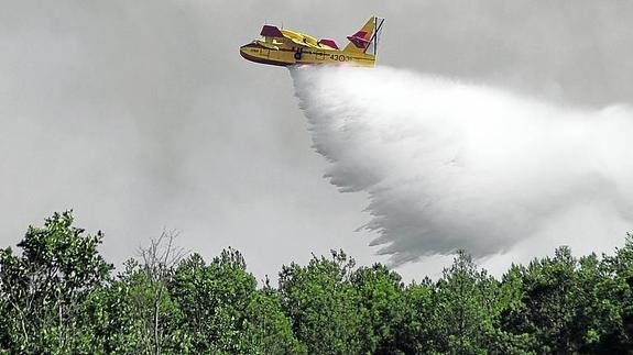 El incendio en Santervás de la Vega queda extinguido tras arder más de 30 horas