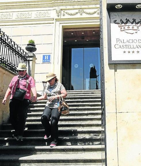 La hostelería ve pros y contras en fijar la Semana Santa en el calendario