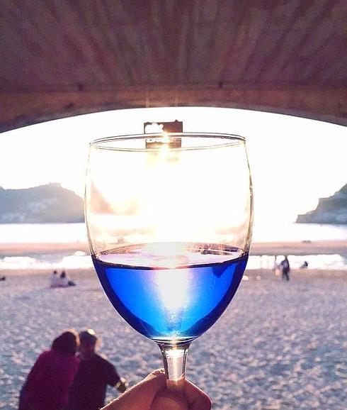 El primer vino azul de España, con uva del Bierzo