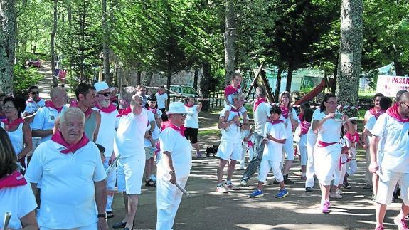 La Sierra de Francia celebra su propio San Fermín en el camping del Casarito