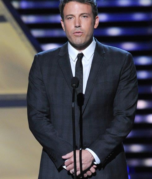 Ben Affleck aparece con su alianza en los Premios ESPY