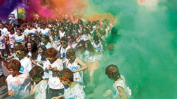 Una fiesta inspirada en el Holi hindú llenará El Sotillo de polvo de colores