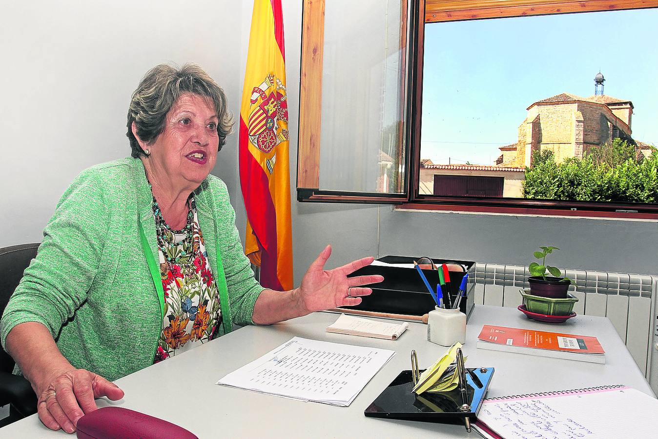 Vuelve la primera mujer diputada