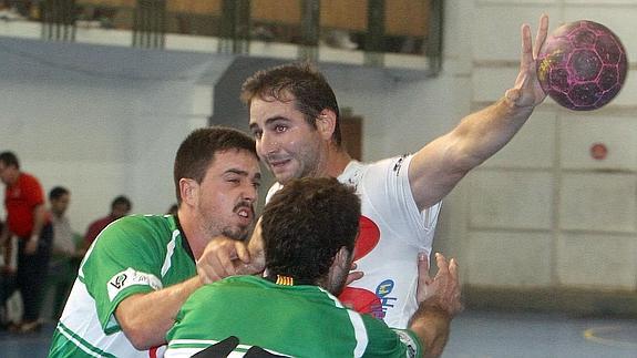 El Viveros Herol Nava comenzará la Liga en casa ante el Handbol Bordils