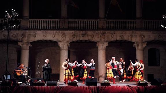 'Vienen los Segadores' pone música y baile a la recuperación de las tradiciones rurales