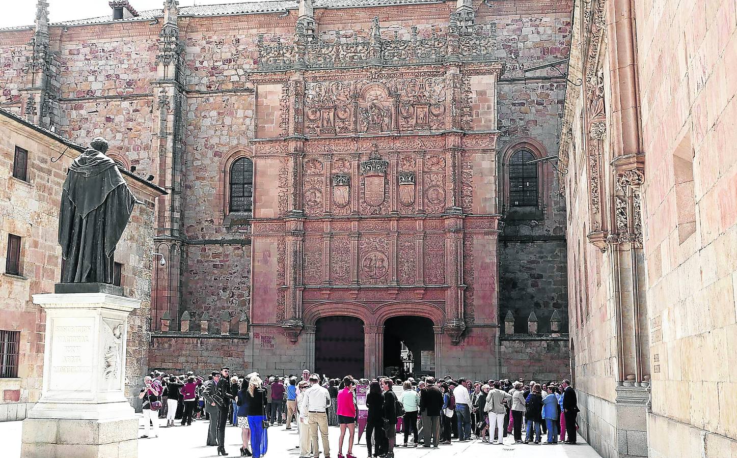 Restaurar la fachada de la Usal será el primer gran proyecto del VIII Centenario