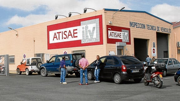 Las demoras en Valladolid para pasar la ITV aumentan las revisiones en Cuéllar