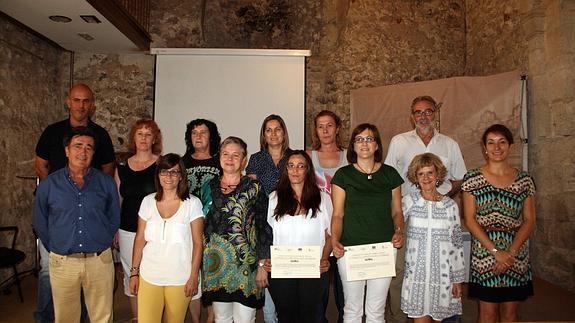 Villa y Tierra forma a seis mujeres en atención sociosanitaria