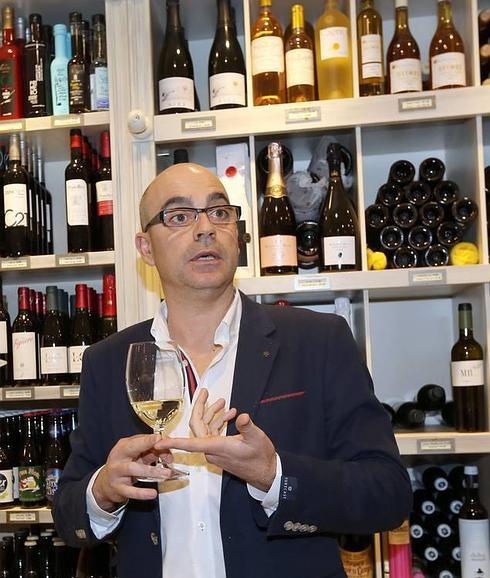 Javier Ausás deja la dirección técnica de Vega Sicilia