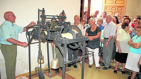 Castrillo de Don Juan recupera su reloj de villa