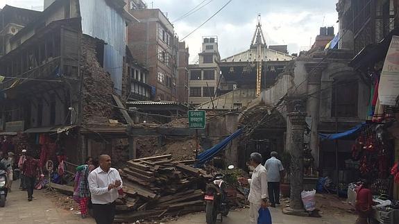 Un vallisoletano recauda medicinas y ropa para las víctimas de Nepal