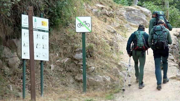 La Guardia Civil auxilia a 16 menores y a dos monitores que se extraviaron