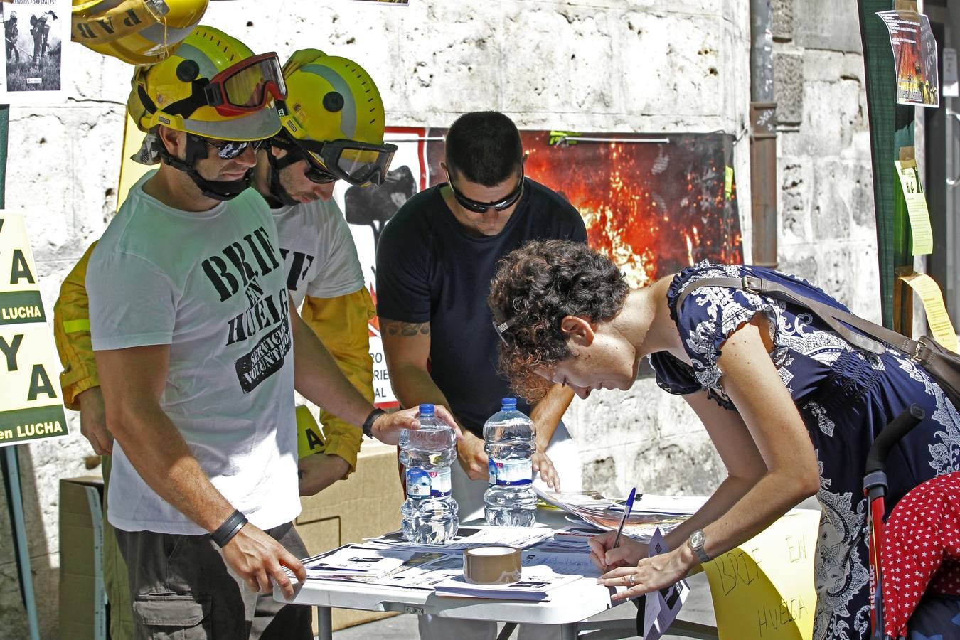 Más de 1.000 firmas apoyan las reivindicaciones de los brigadistas