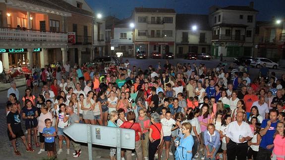 Cerca de 400 andarines apoyan en Aguilafuente la Lucha con Leo