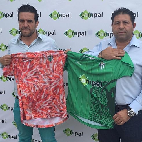 El CD Guijuelo presenta una revolucionaria segunda equipación con el jamón como protagonista