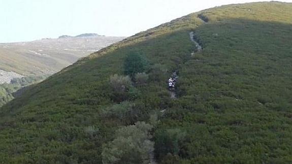 Rescatan en helicóptero una montañera lesionada cuando hacía una travesía en Truchas