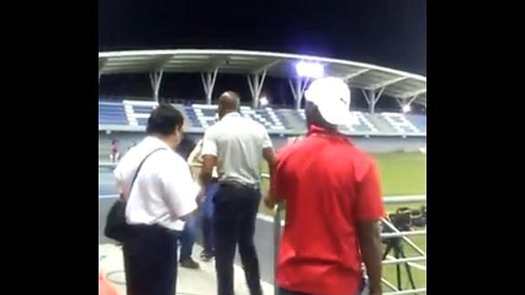 Wanchope se lía a golpes con un aficionado