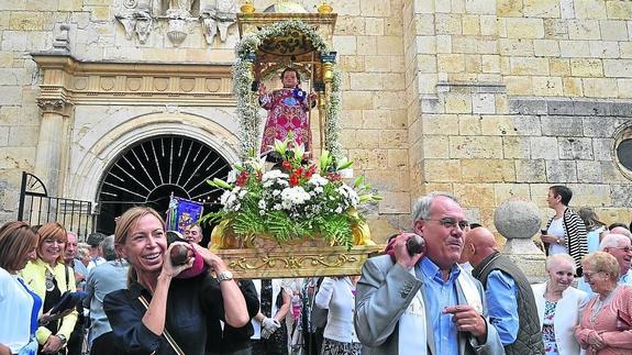 Astudillo festeja de forma multitudinaria su primer Bautizo del Niño