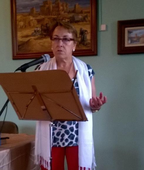 El recital poético de Mercedes Robledo brilla en la Semana Cultural del Casino