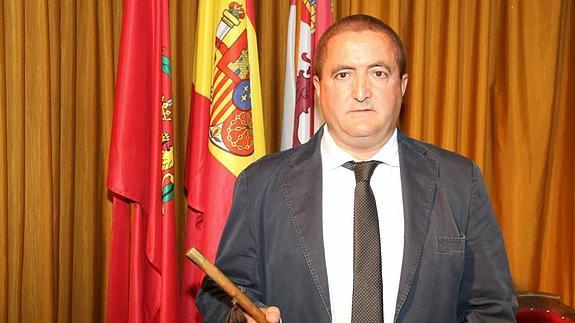 Dimite el alcalde de Quintanilla de Onésimo, Félix Redondo