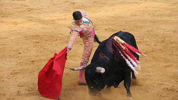 Puerta grande para Alejandro Conquero