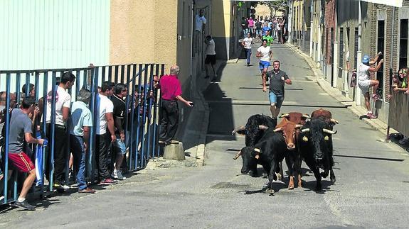 Música en el barrio Girón para cerrar las fiestas más taurinas