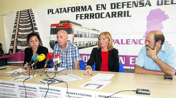 Los vecinos de Venta de Baños reclaman un servicio ferroviario público y digno