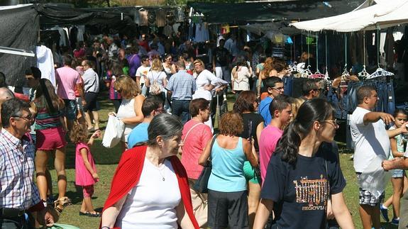 Más de 220 puestos de venta se citarán en la romería de El Henar