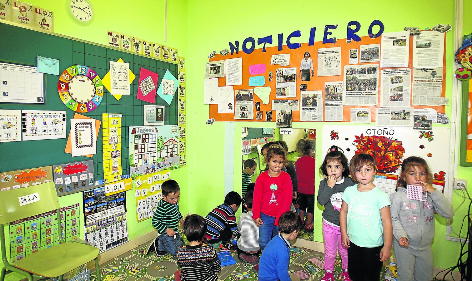 El colegio Marqués de Santillana palpita ante la presencia de la Reina