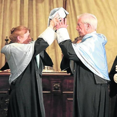 Vargas Llosa defiende la literatura como creadora de «ciudadanos inconformistas»