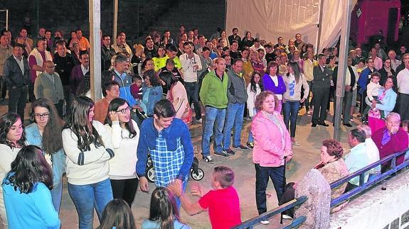 El futuro turístico de Valdefuentes de Sangusín centra el pregón de sus fiestas
