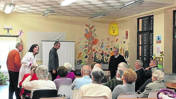 «Los pacientes con Alzheimer cada vez son más jóvenes y más autónomos»
