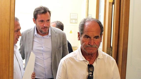 El alcalde afirma sentirse «engañado» por Parellada respecto a Pingüinos