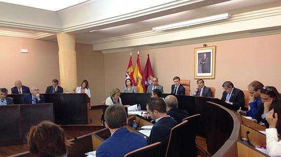 La Diputación apoya la candidatura de Cuéllar para Las Edades del 2017