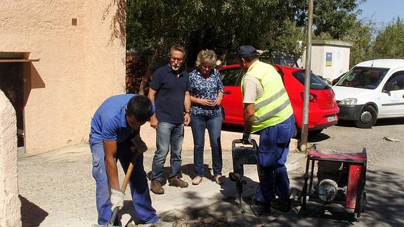 Las cuadrillas afrontan sus últimas obras en los barrios incorporados