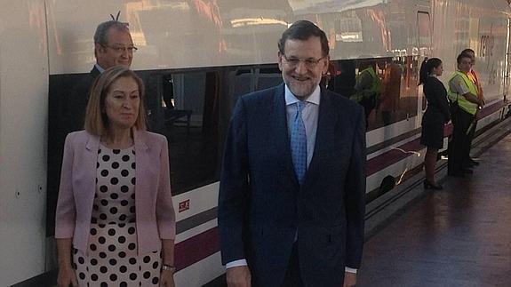 Rajoy inicia en Madrid el viaje inaugural del Ave a Palencia y León