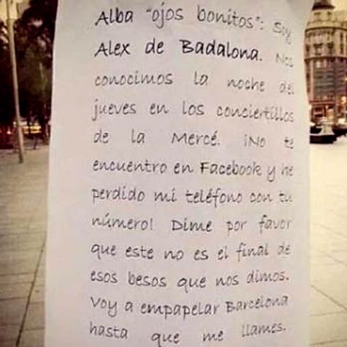 Badalona se llena de carteles de un hombre que busca a su amada