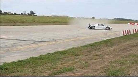 Un coche que participaba en una exhibición en Malta causa 26 heridos