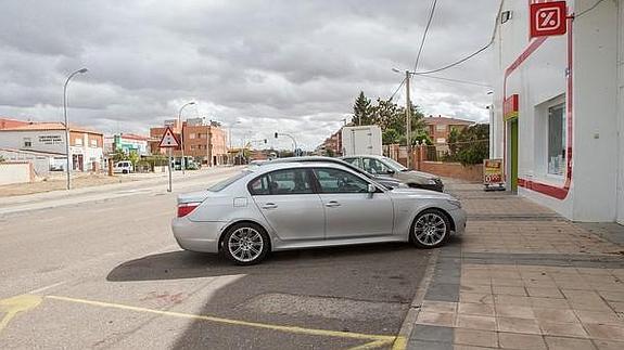 Mejora la mujer apuñalada por su expareja en un pueblo de Zamora