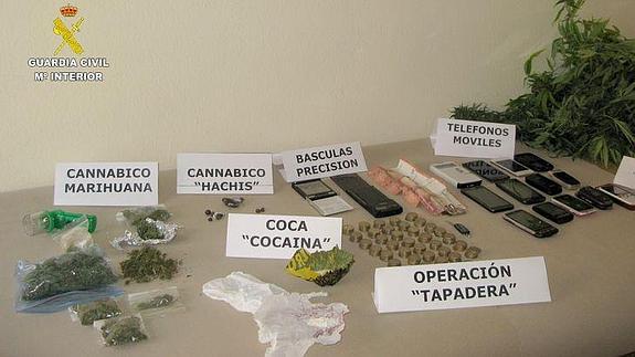 La Guardia Civil desmantela tres puntos de venta de droga en el sur de la provincia