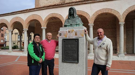 Olmedo recuerda a dos ilustres vecinos en el Día de la Hispanidad