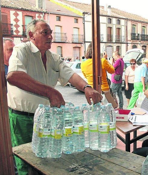Las Cortes debatirán mañana el problema del agua potable en Lastras de Cuéllar
