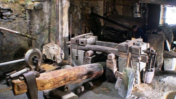 El Museo del Martinete de Navafría, cerrado a cal y canto