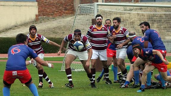 Los Lobos ganan a Alcobendas y siguen líderes